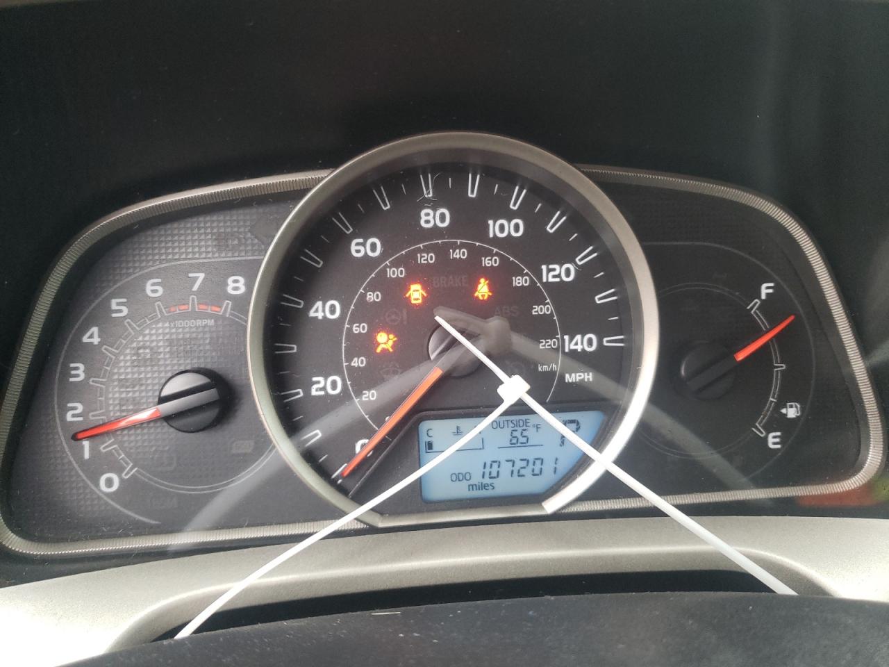 Photo 8 from auction – 2014 TOYOTA RAV4 XLE with VIN 2T3RFREV6EW197323