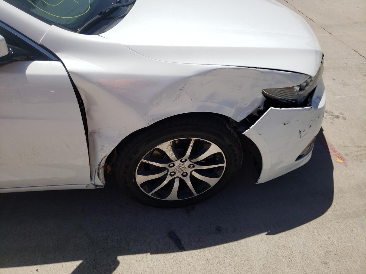 Photo 9 from auction – 2016 ACURA TLX with VIN 19UUB1F30GA006664