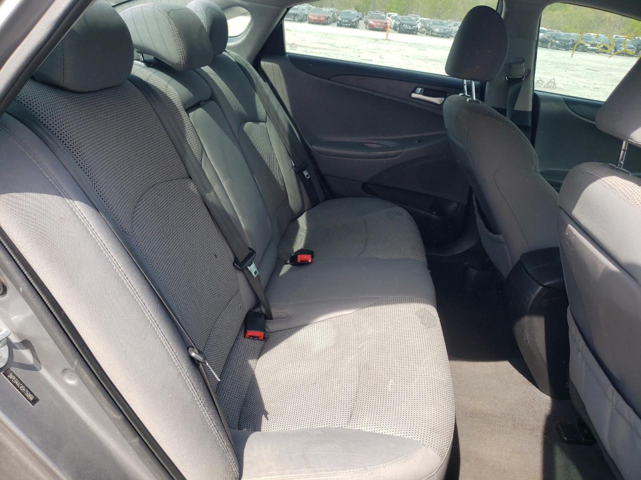 Photo 6 from auction – 2013 HYUNDAI SONATA GLS with VIN 5NPEB4AC4DH750896