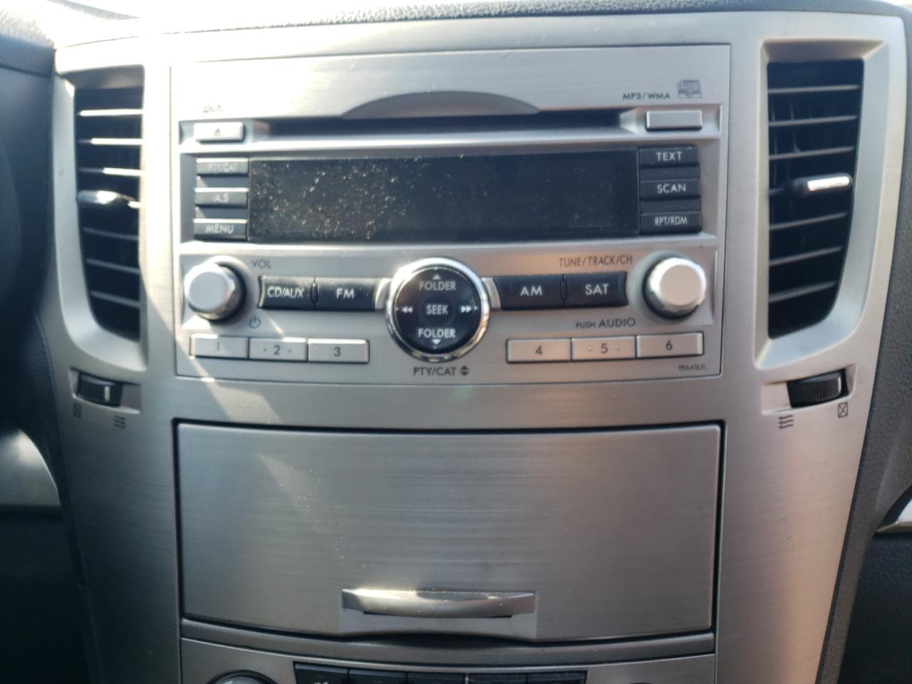 Foto 9 de la subasta – 2010 SUBARU LEGACY con VIN 4S3BMBG63A3231316