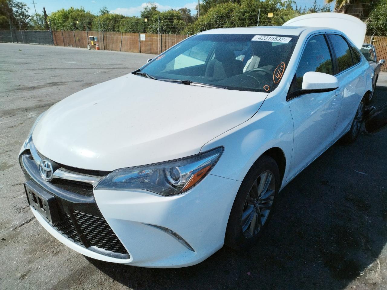 Photo 2 from auction – 2017 TOYOTA CAMRY LE with VIN 4T1BF1FK0HU363517