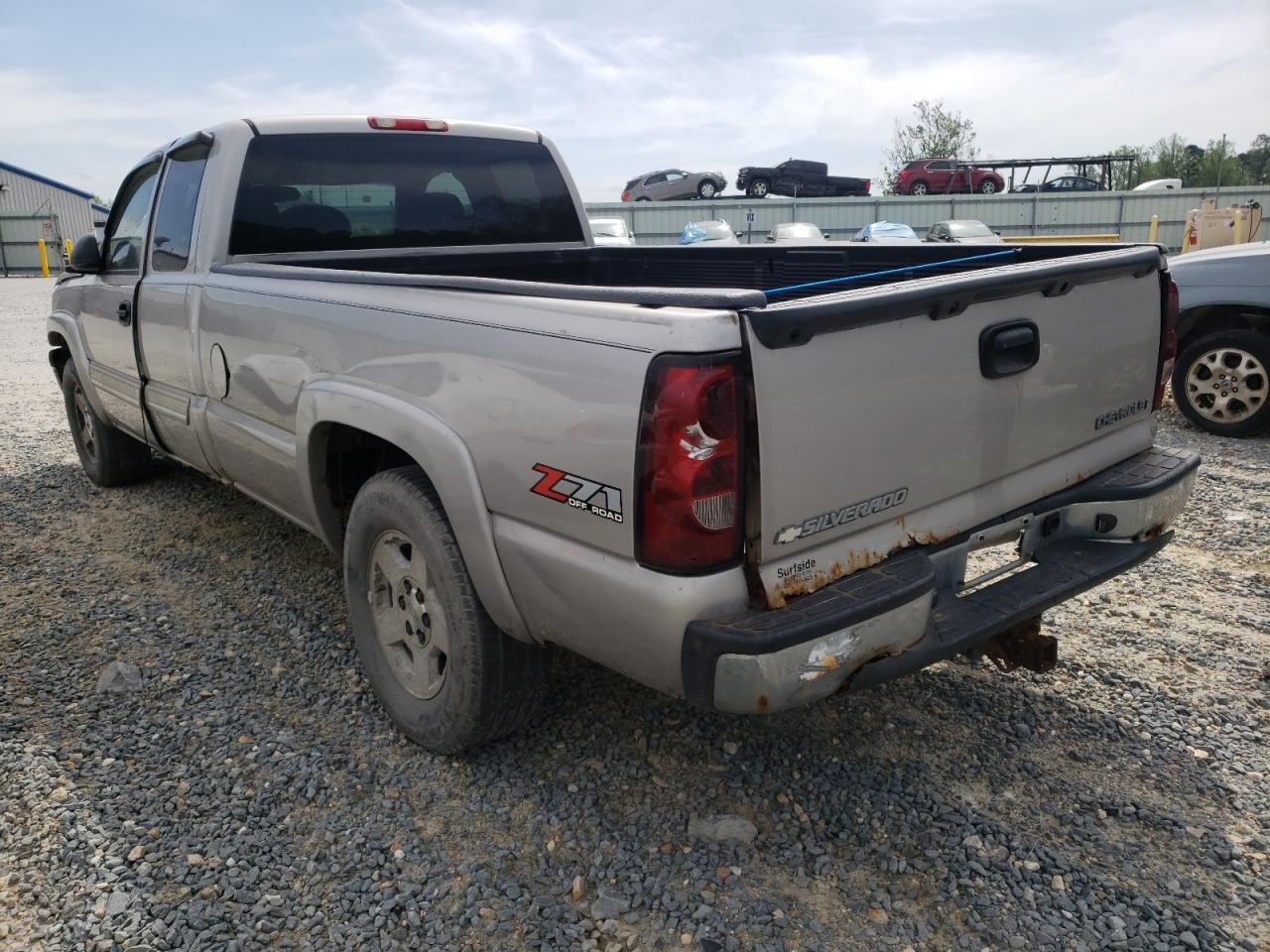 Photo 3 from auction – 2005 CHEVROLET SILVERADO with VIN 1GCEK19T15E173457