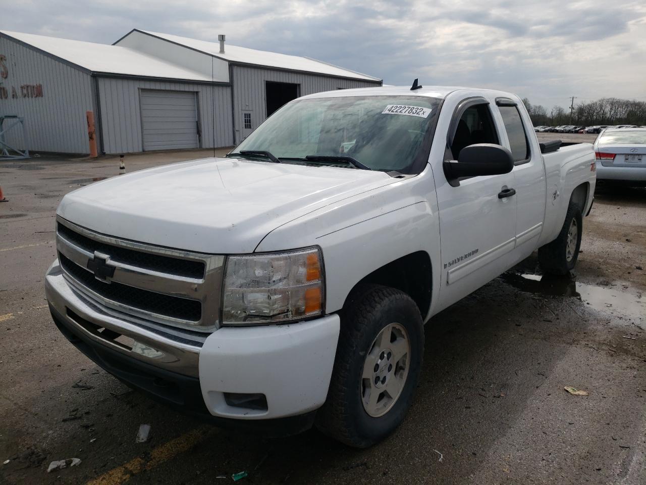Photo 2 from auction – 2009 CHEVROLET SILVERADO with VIN 1GCEK29079Z111507