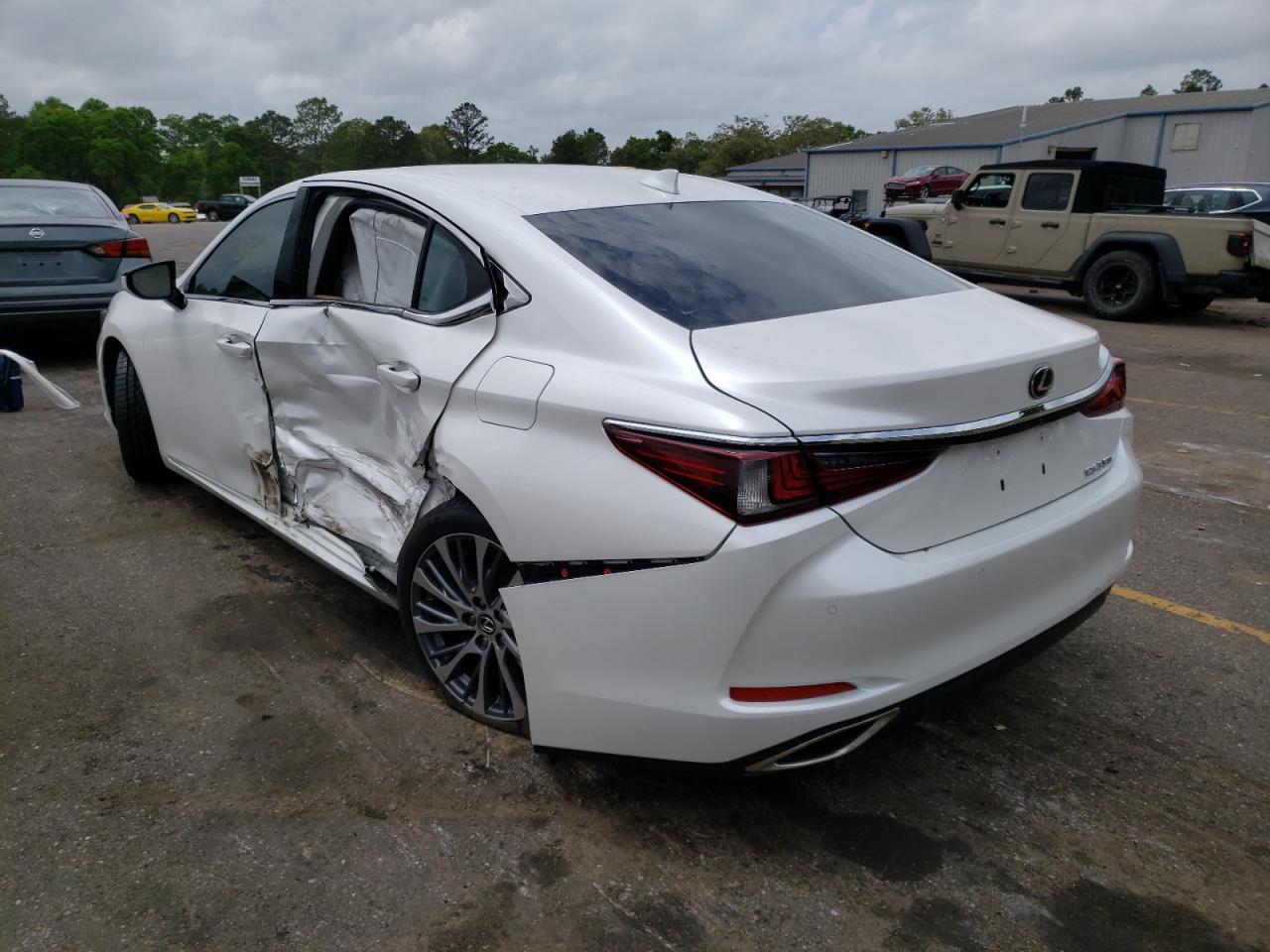 Photo 3 from auction – 2019 LEXUS ES 350 with VIN 58ABZ1B13KU033925