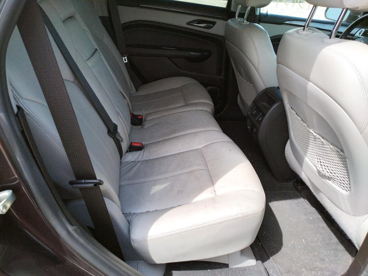 Photo 6 from auction – 2015 CADILLAC SRX with VIN 3GYFNAE39FS523825