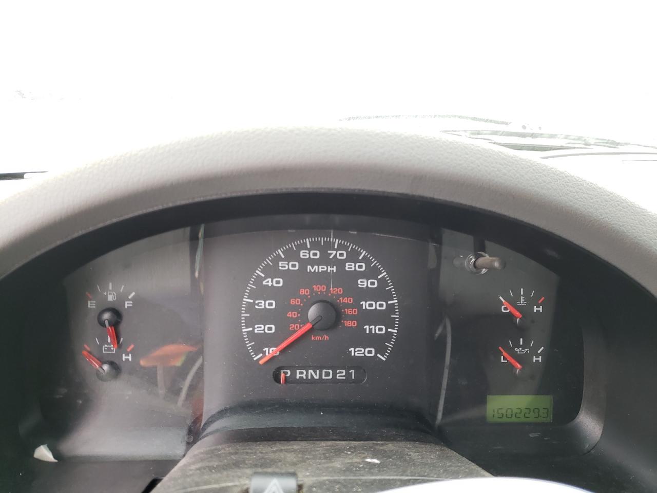 Photo 8 from auction – 2005 FORD F150 with VIN 1FTRF14W05NC09940