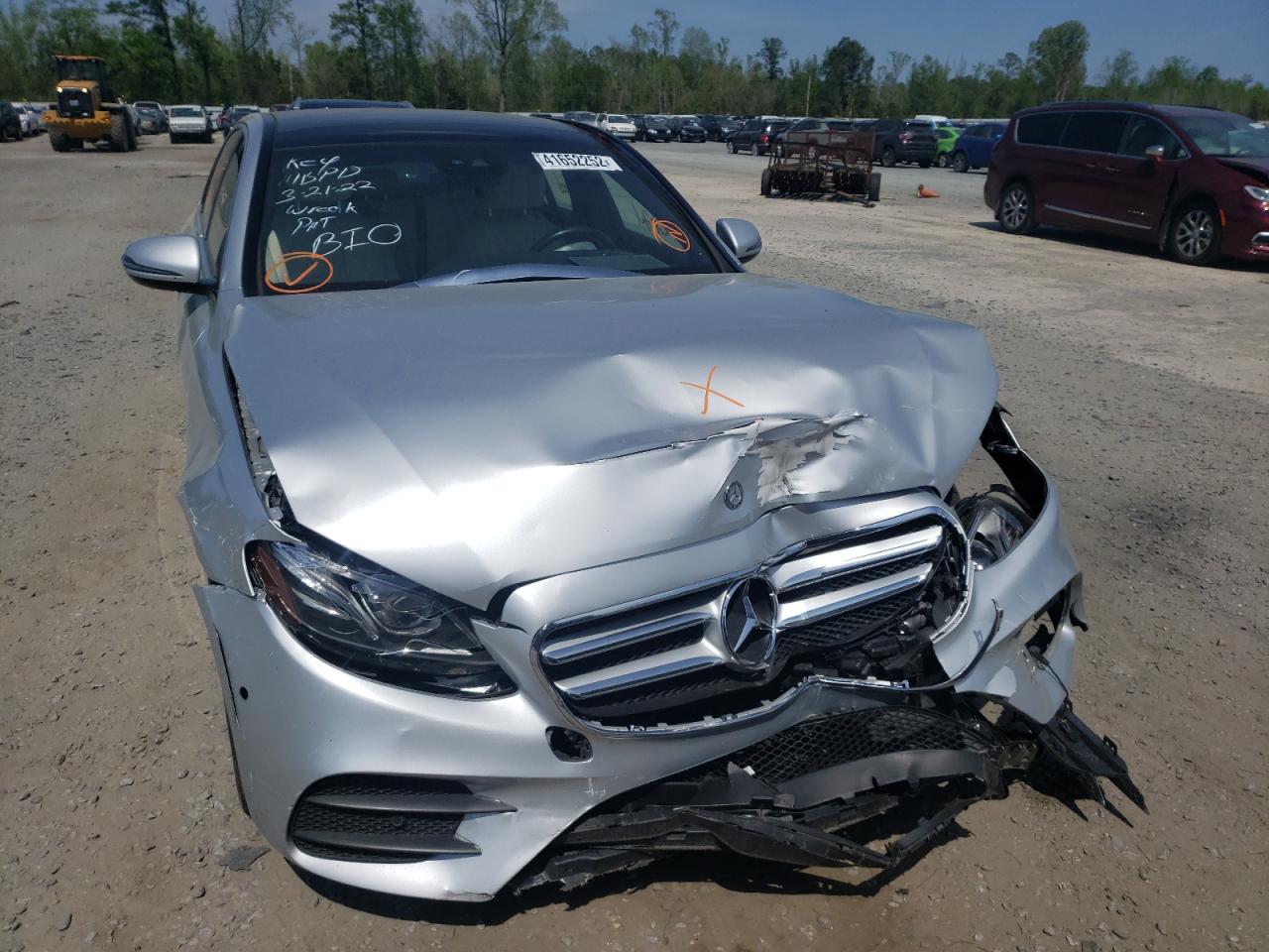 Photo 9 from auction – 2017 MERCEDES-BENZ E 300 with VIN WDDZF4JB2HA194894
