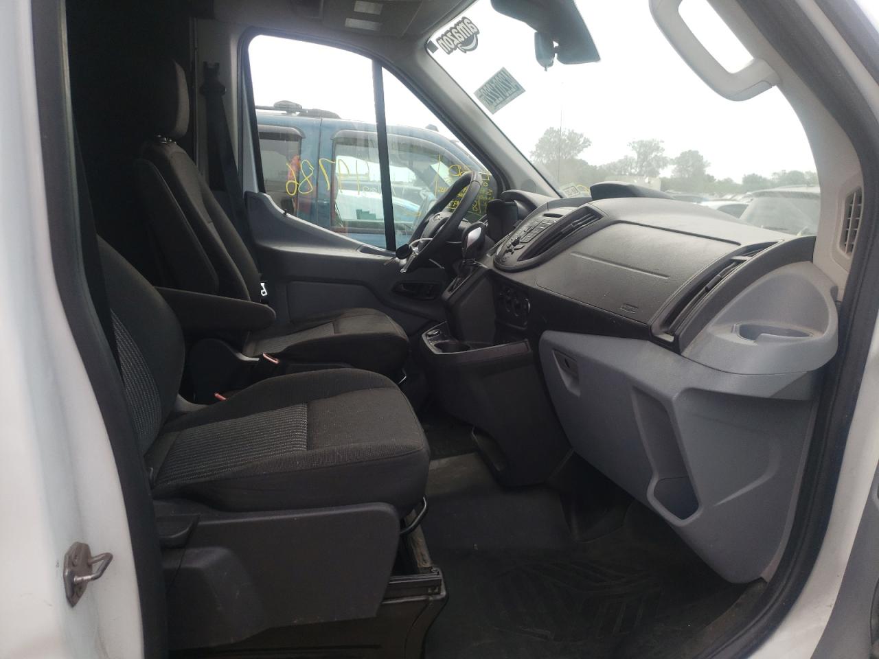 Photo 5 from auction – 2019 FORD TRANSIT T- with VIN 1FTYR2CM2KKB07643