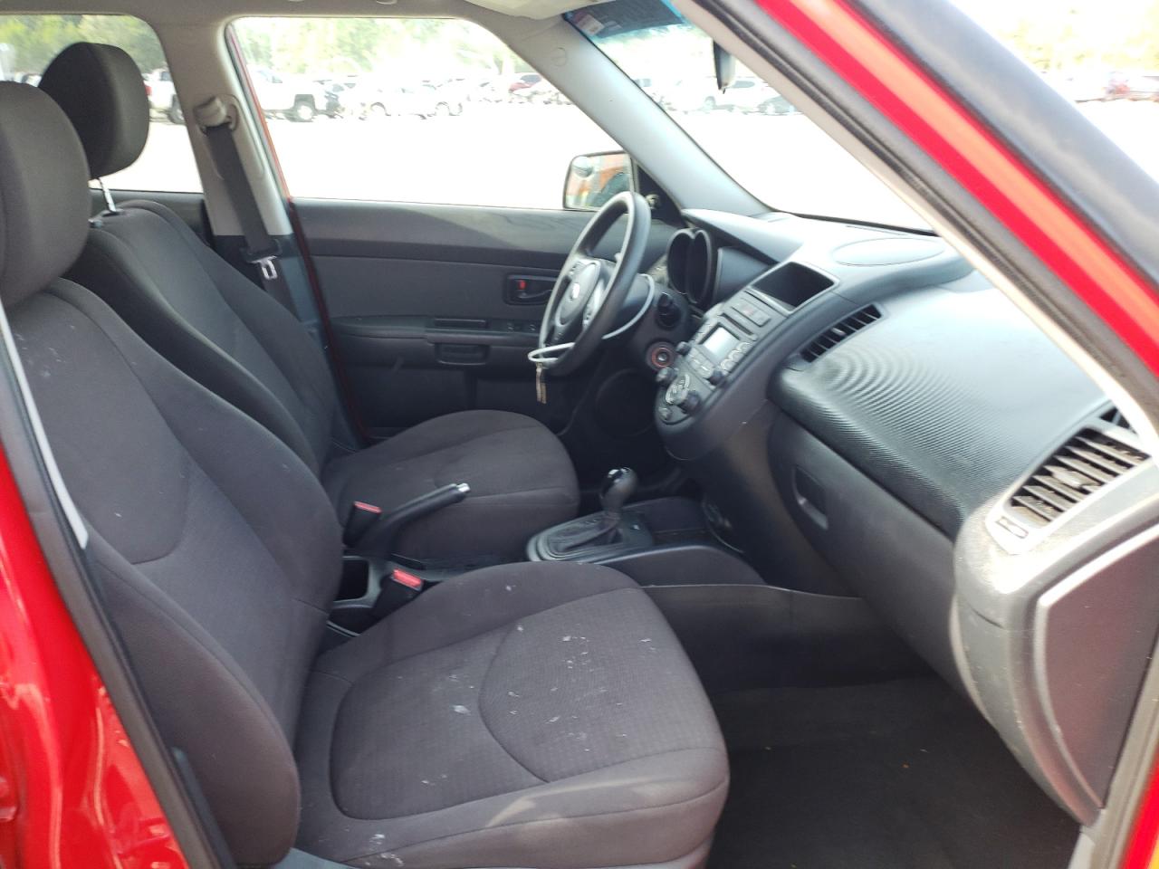 Photo 5 from auction – 2013 KIA SOUL with VIN KNDJT2A54D7592405