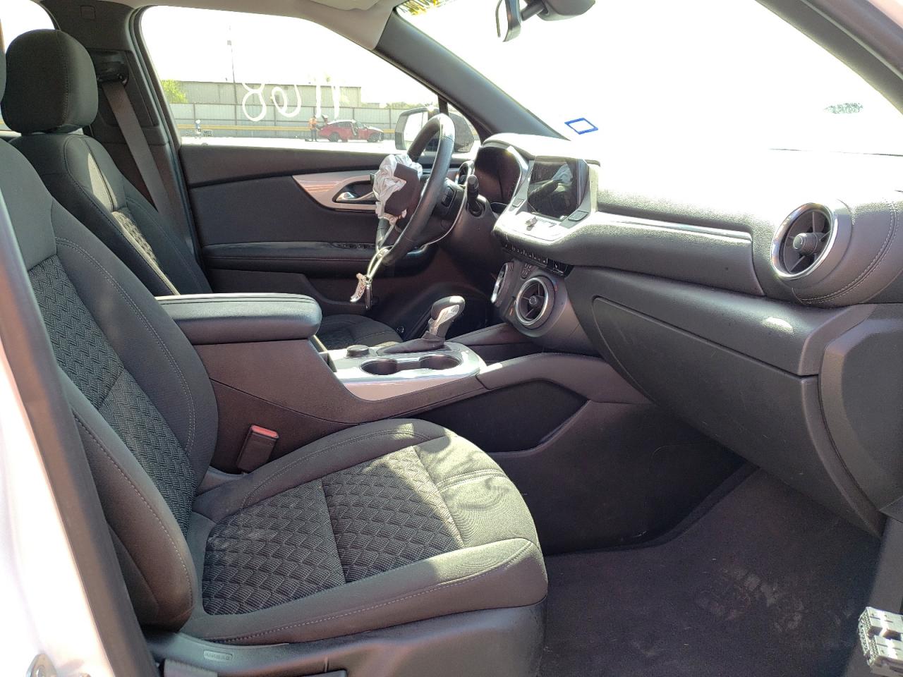 Photo 5 from auction – 2021 CHEVROLET BLAZER 2LT with VIN 3GNKBCR42MS573756