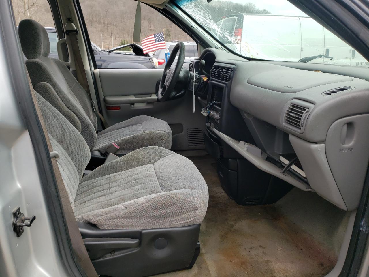 Photo 5 from auction – 2003 PONTIAC MONTANA with VIN 1GMDX03E83D141153