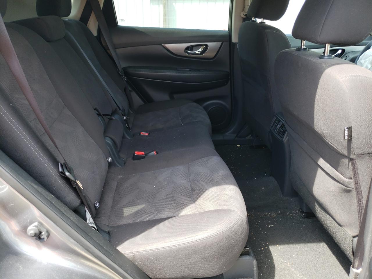 Photo 6 from auction – 2016 NISSAN ROGUE S with VIN KNMAT2MV5GP626447