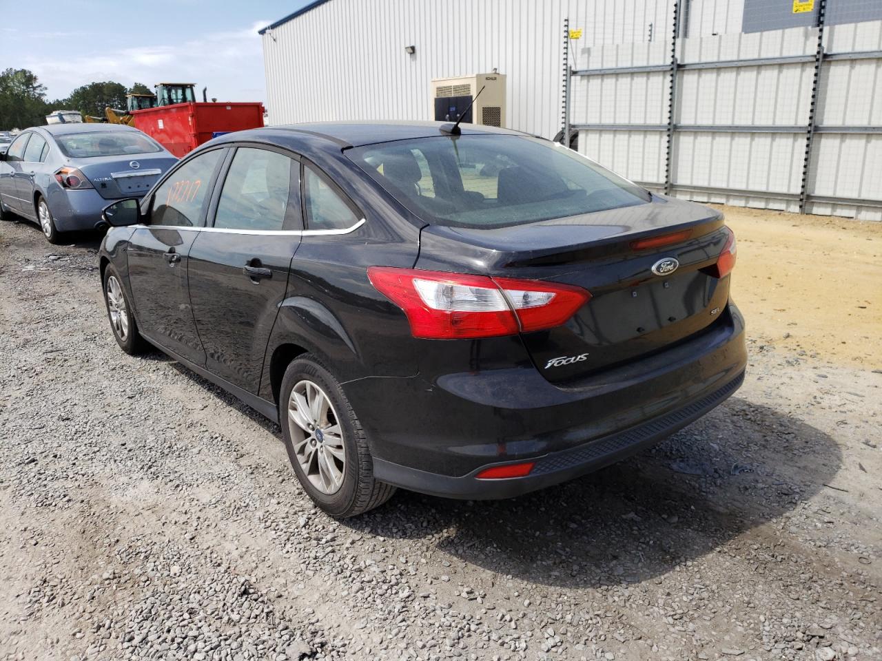 Photo 3 from auction – 2012 FORD FOCUS SEL with VIN 1FAHP3H20CL210614