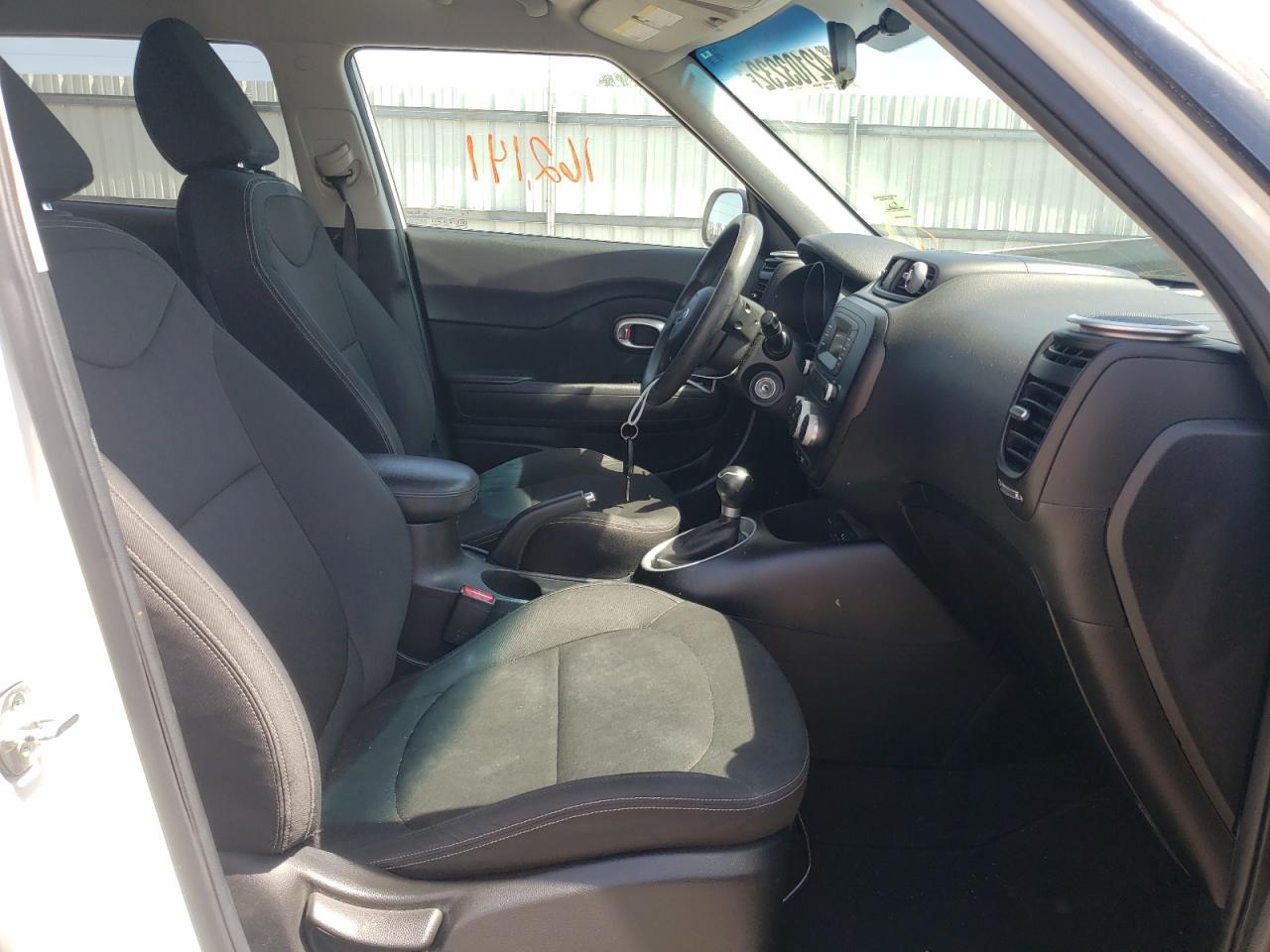 Photo 5 from auction – 2014 KIA SOUL with VIN KNDJN2A25E7011477