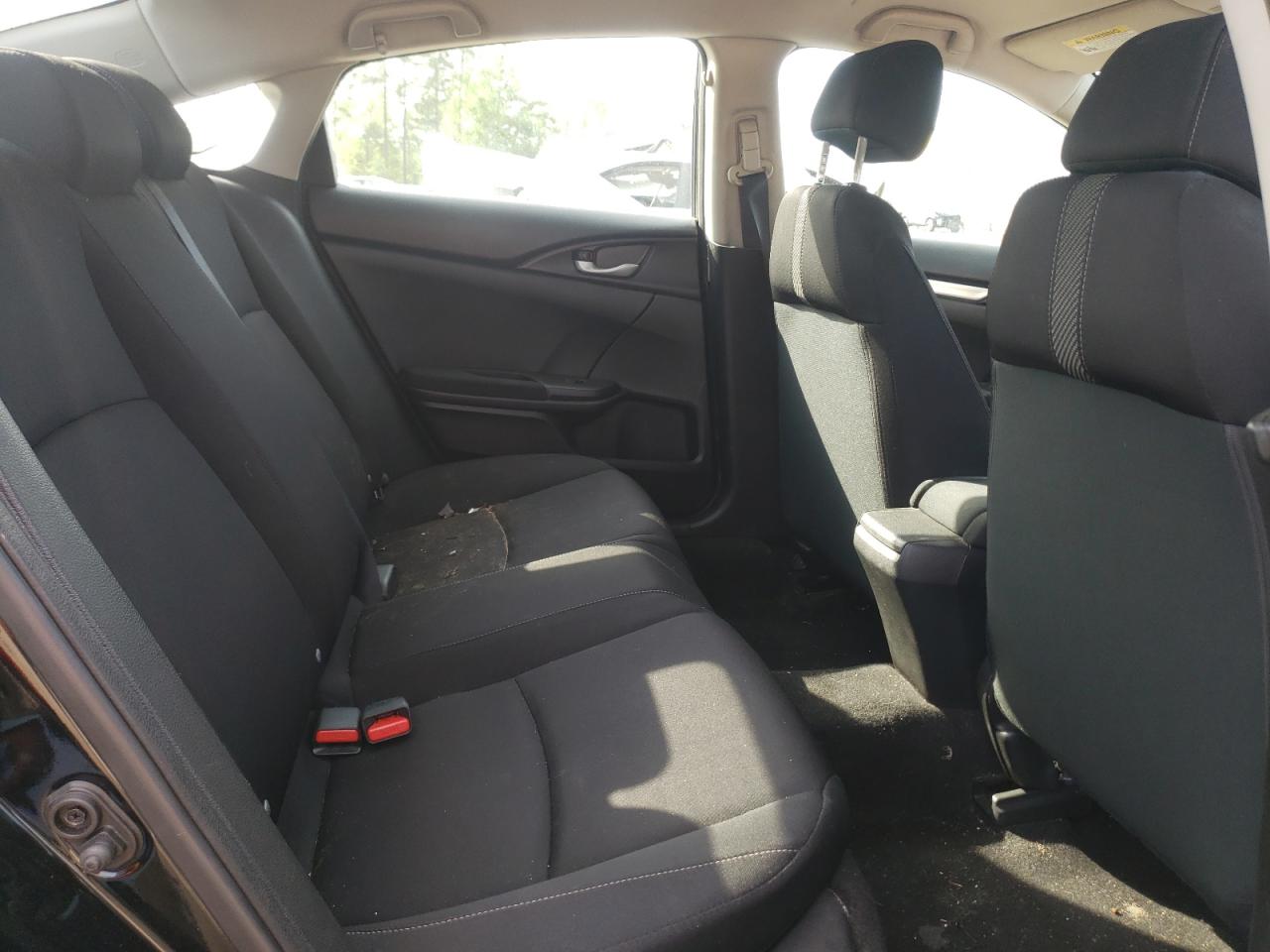 Photo 6 from auction – 2017 HONDA CIVIC LX with VIN 19XFC2F51HE034175
