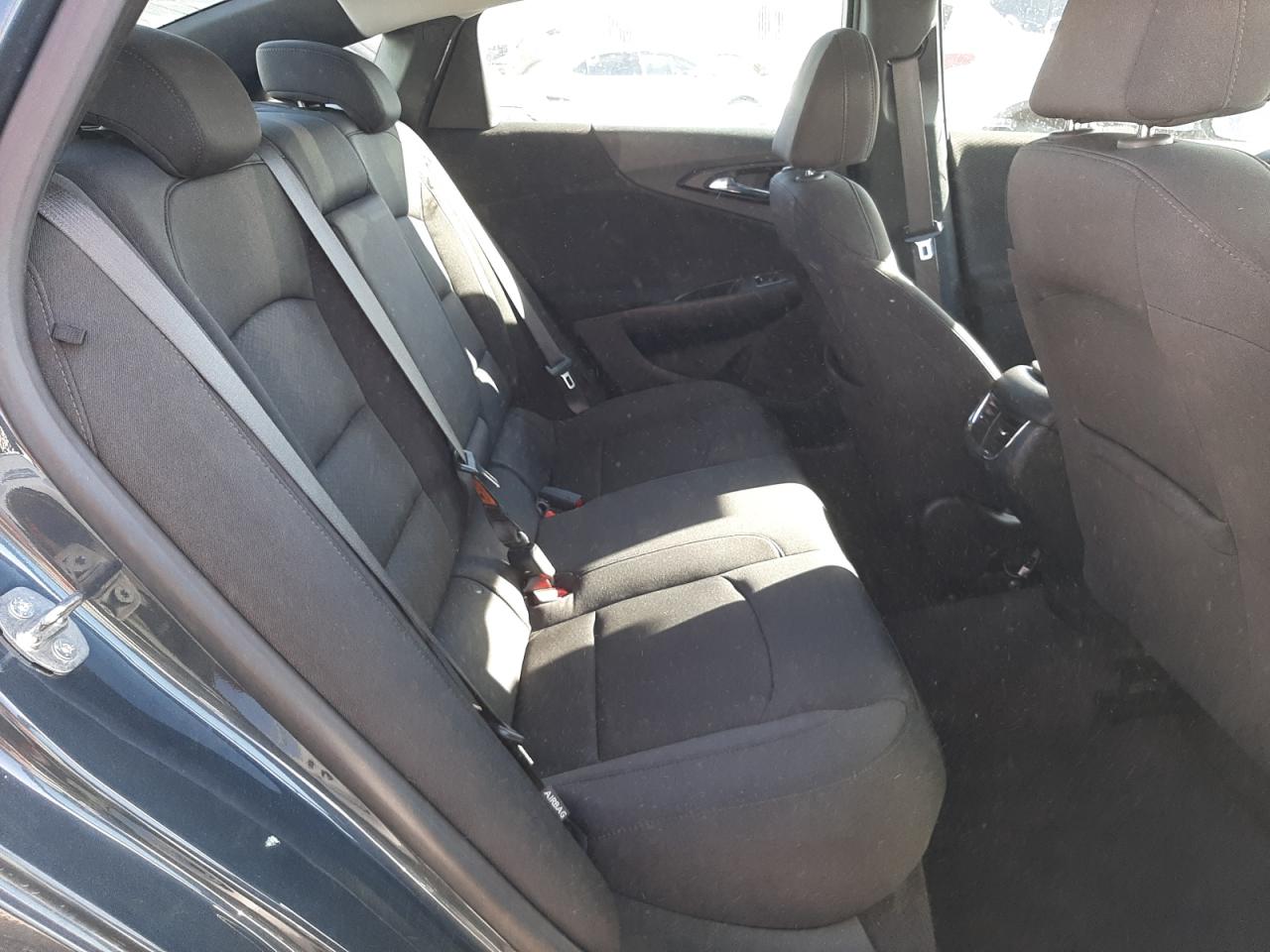 Photo 6 from auction – 2020 CHEVROLET MALIBU LT with VIN 1G1ZD5ST5LF089929