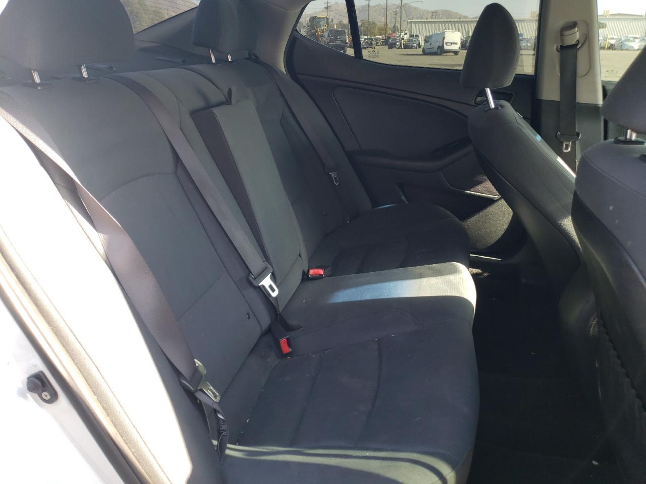 Photo 6 from auction – 2015 KIA OPTIMA LX with VIN KNAGM4A7XF5652154