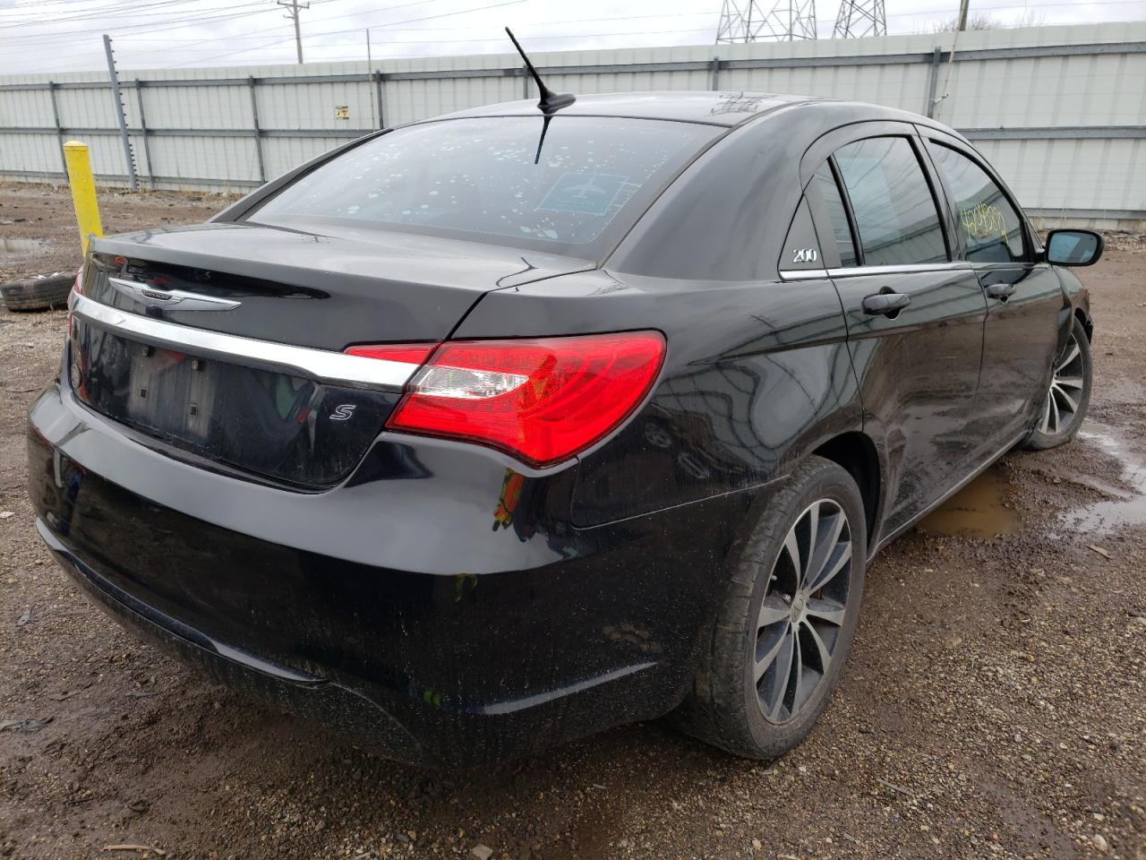 Photo 4 from auction – 2012 CHRYSLER 200 S with VIN 1C3CCBHG8CN233976