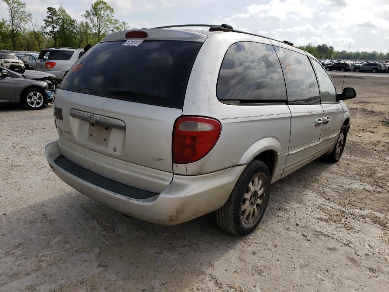 Photo 4 from auction – 2001 CHRYSLER TOWN & COU with VIN 2C4GP54L41R312812
