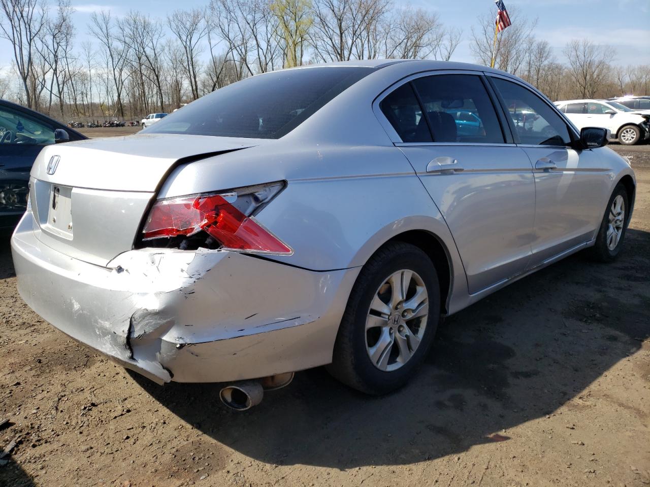 Photo 4 from auction – 2010 HONDA ACCORD LXP with VIN 1HGCP2F47AA009175