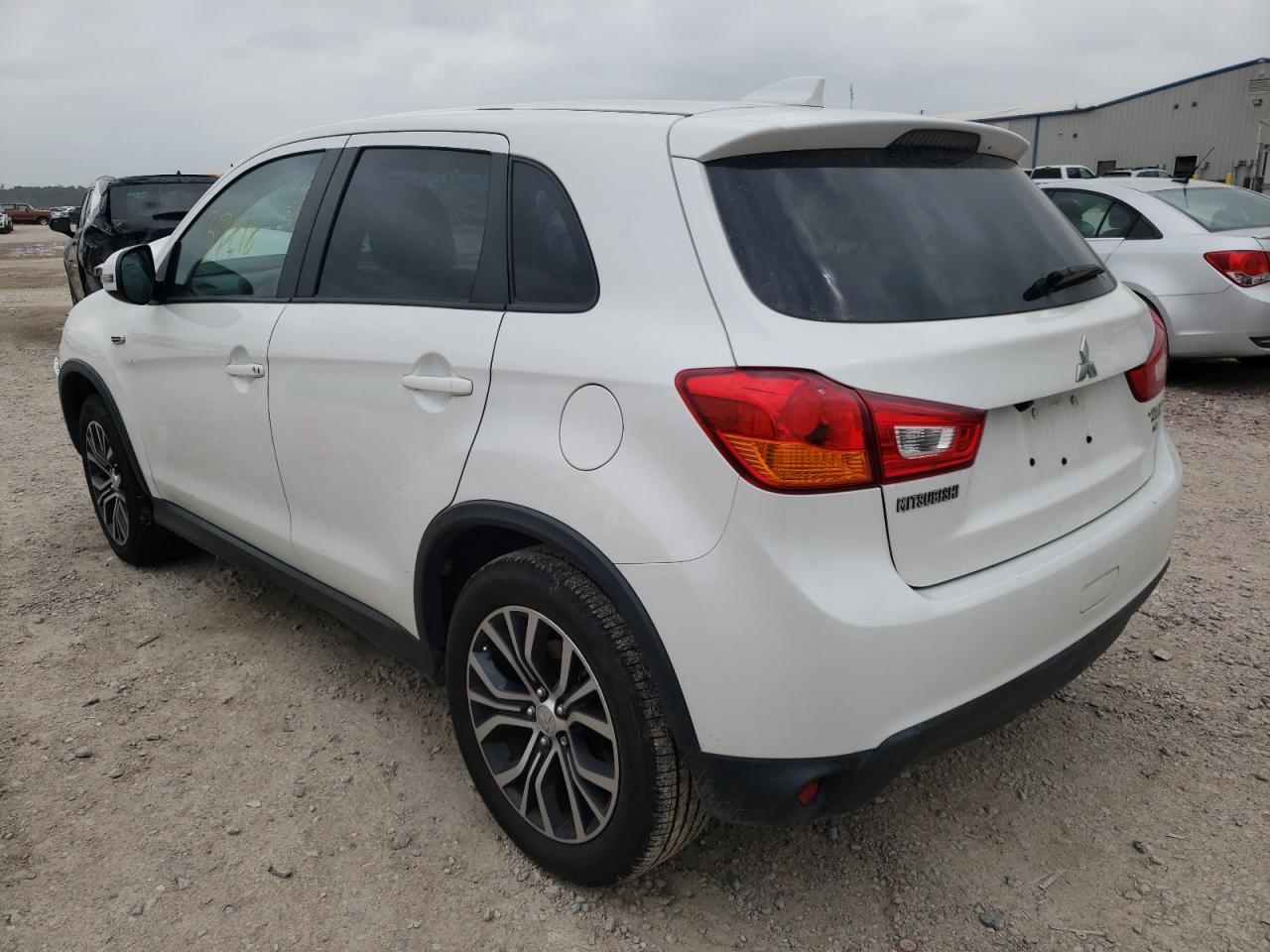 Photo 3 from auction – 2017 MITSUBISHI OUTLANDER with VIN JA4AP3AW5HZ069711