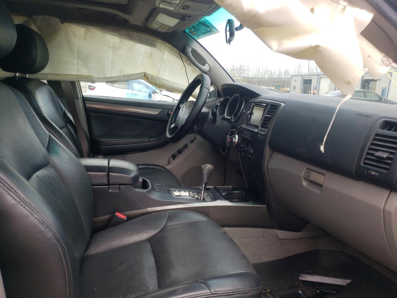 Photo 5 from auction – 2007 TOYOTA 4RUNNER SR with VIN JTEBU14R178104709