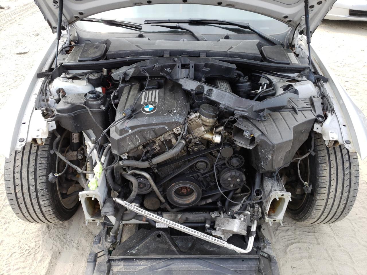 Photo 7 from auction – 2011 BMW 328 I with VIN WBAPH7C52BA802339