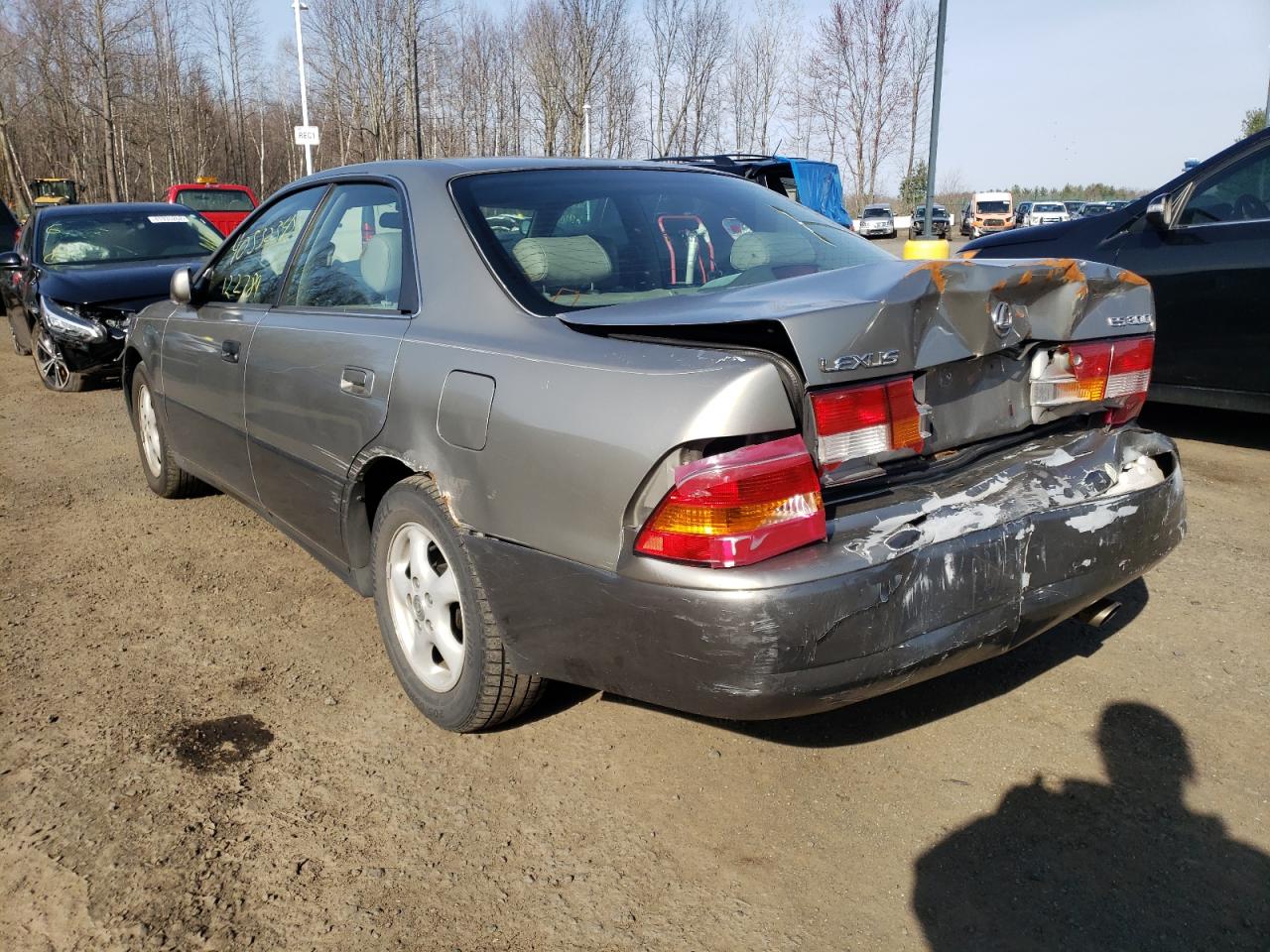 Photo 3 from auction – 1997 LEXUS ES300 with VIN JT8BF22GXV0068907