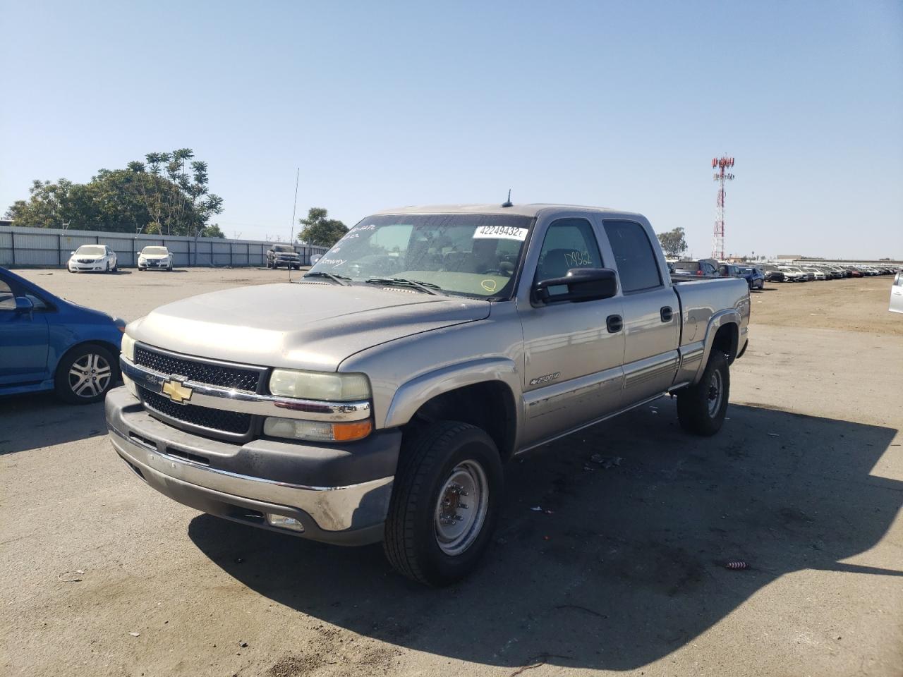 Photo 2 from auction – 2002 CHEVROLET SILVERADO with VIN 1GCHC23UX2F225272