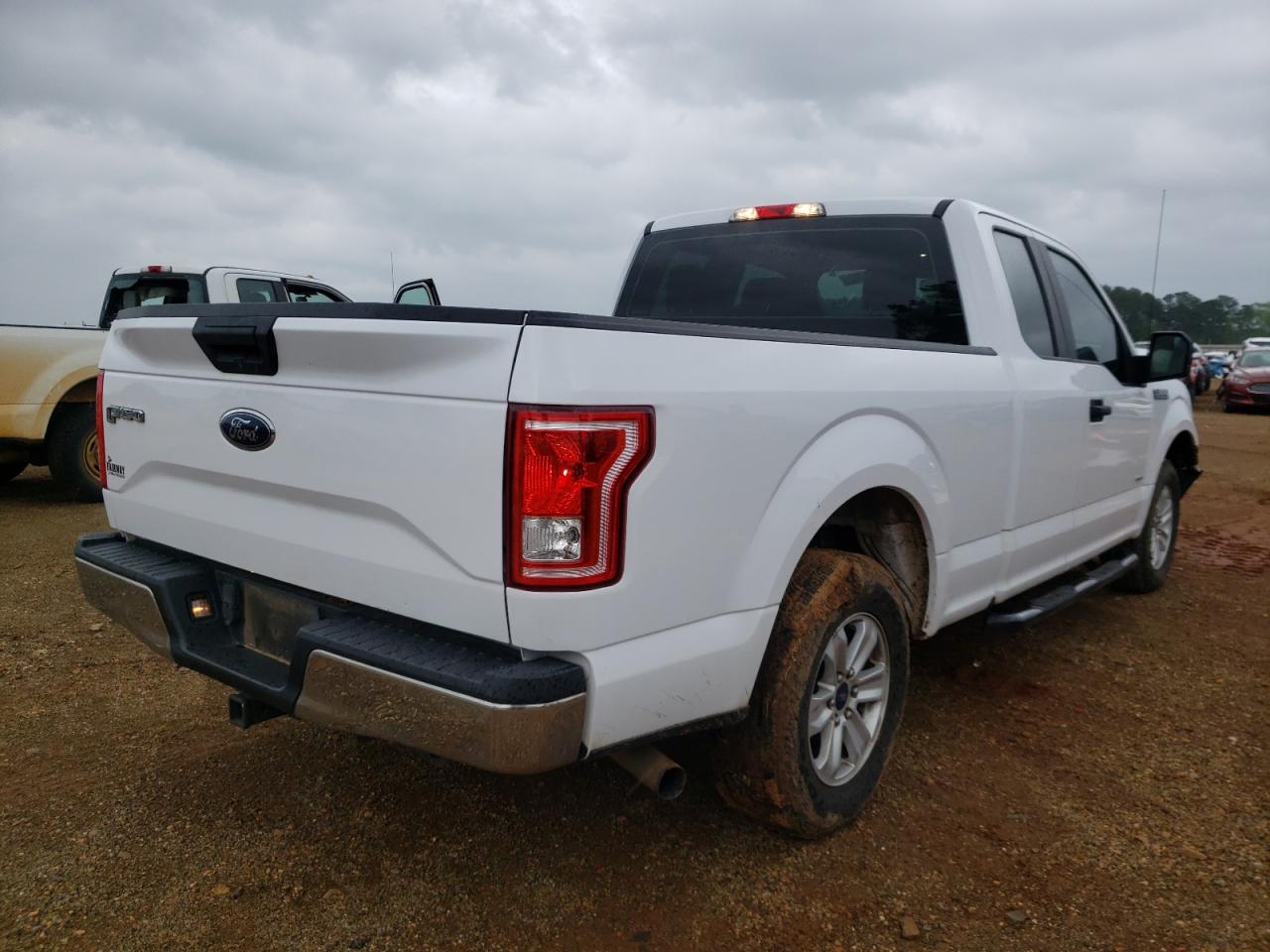 Photo 4 from auction – 2017 FORD F150 SUPER with VIN 1FTEX1CP5HKD69713