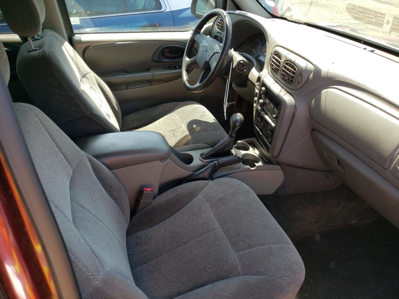 Photo 5 from auction – 2004 CHEVROLET TRAILBLAZE with VIN 1GNDT13S542447923