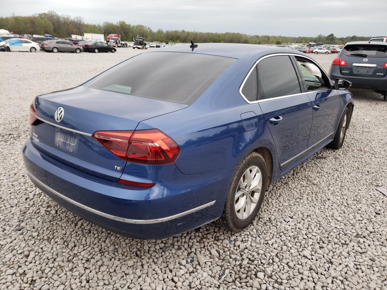 Photo 4 from auction – 2017 VOLKSWAGEN PASSAT S with VIN 1VWAT7A35HC076849