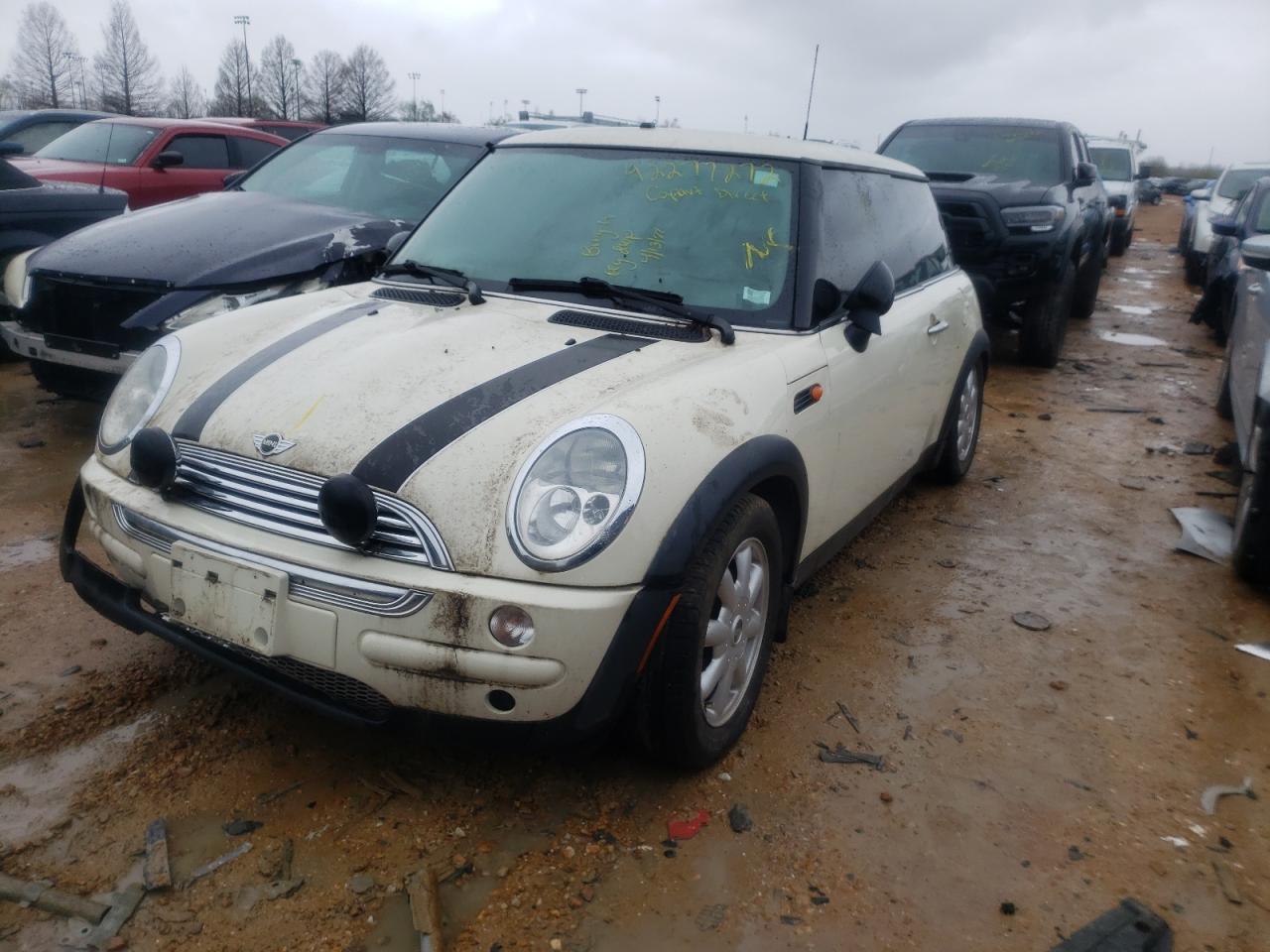 Photo 2 from auction – 2004 MINI COOPER with VIN WMWRC33494TC54745