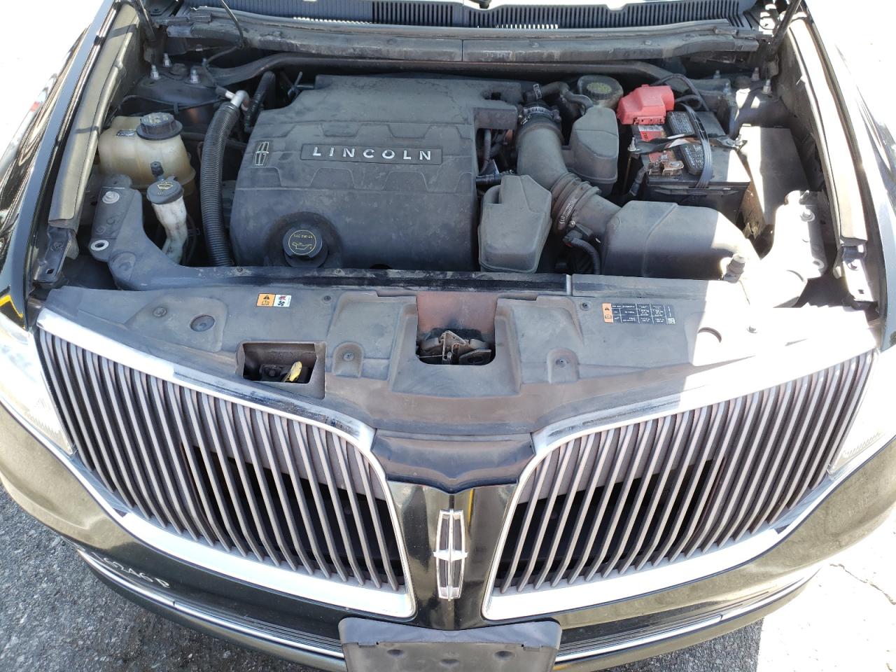 Photo 7 from auction – 2014 LINCOLN MKT with VIN 2LMHJ5NK8EBL57049