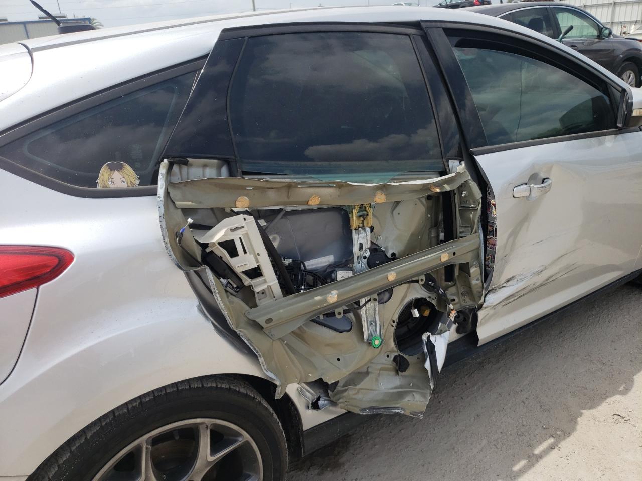 Photo 9 from auction – 2014 FORD FOCUS SE with VIN 1FADP3K22EL213136
