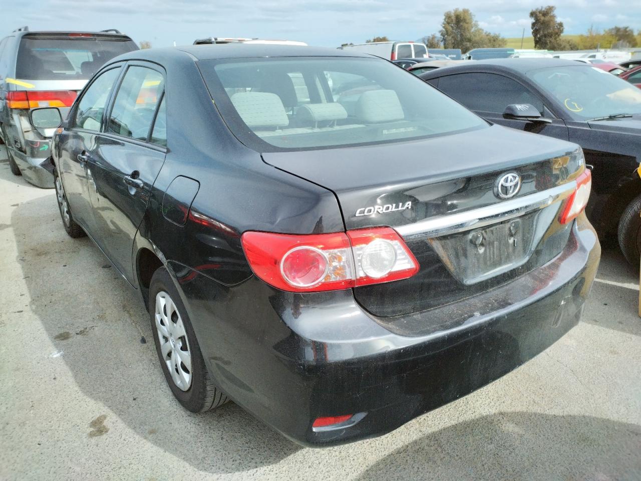 Photo 3 from auction – 2011 TOYOTA COROLLA LE with VIN 2T1BU4EE4BC609173