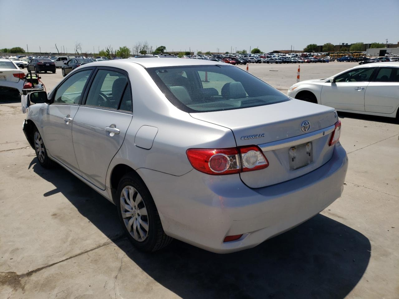 Zdjęcie 3 z aukcji – 2013 TOYOTA COROLLA BA z VIN 2T1BU4EE6DC102620