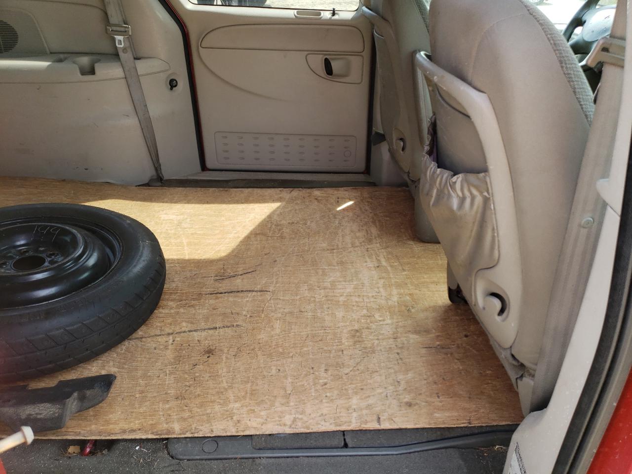 Photo 6 from auction – 2005 DODGE GRAND CARA with VIN 2D4GP24R55R346933