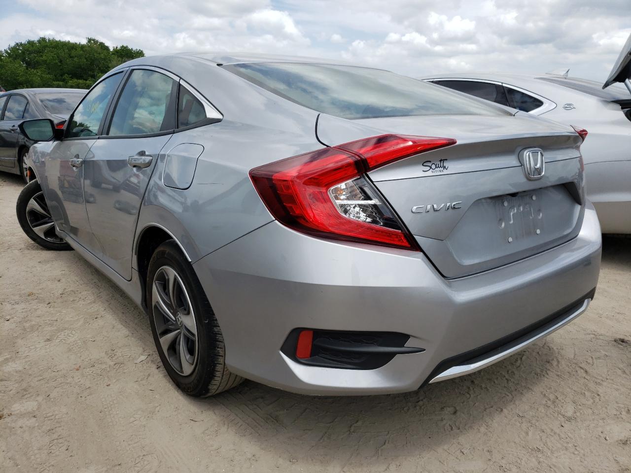 Photo 3 from auction – 2020 HONDA CIVIC LX with VIN 19XFC2F60LE027221