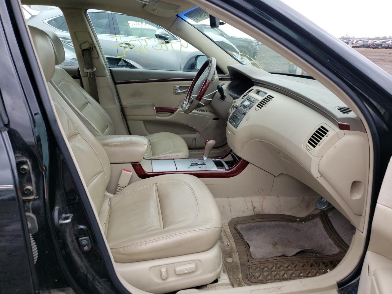 Photo 5 from auction – 2007 HYUNDAI AZERA SE with VIN KMHFC46F07A177488
