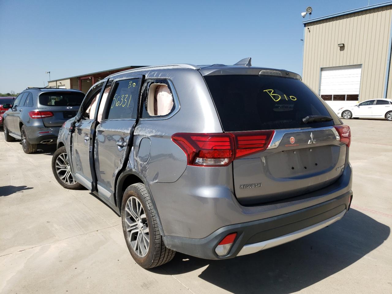 Photo 3 from auction – 2018 MITSUBISHI OUTLANDER with VIN JA4AD3A39JZ000217