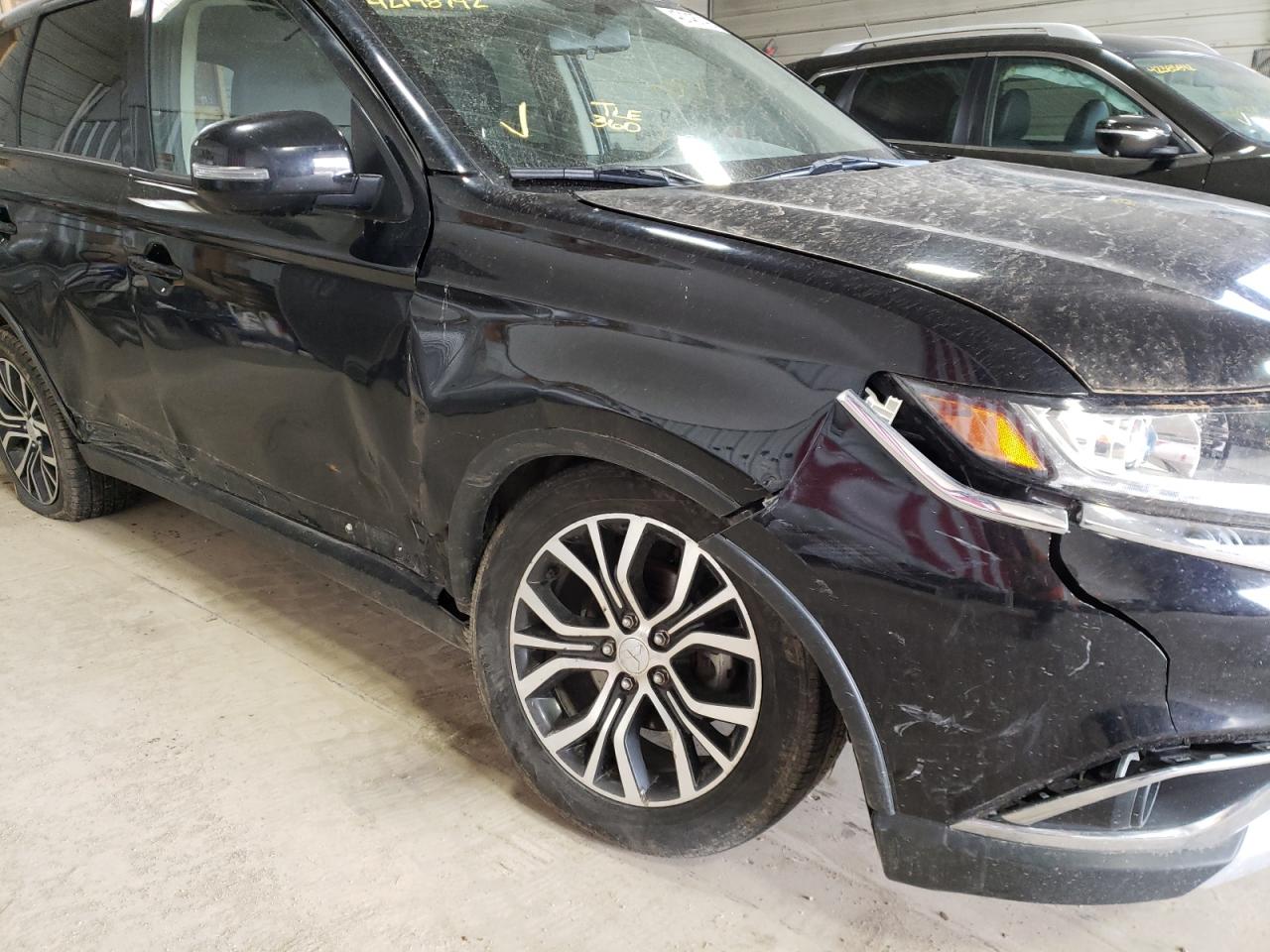 Photo 9 from auction – 2018 MITSUBISHI OUTLANDER with VIN JA4AZ3A36JZ040109