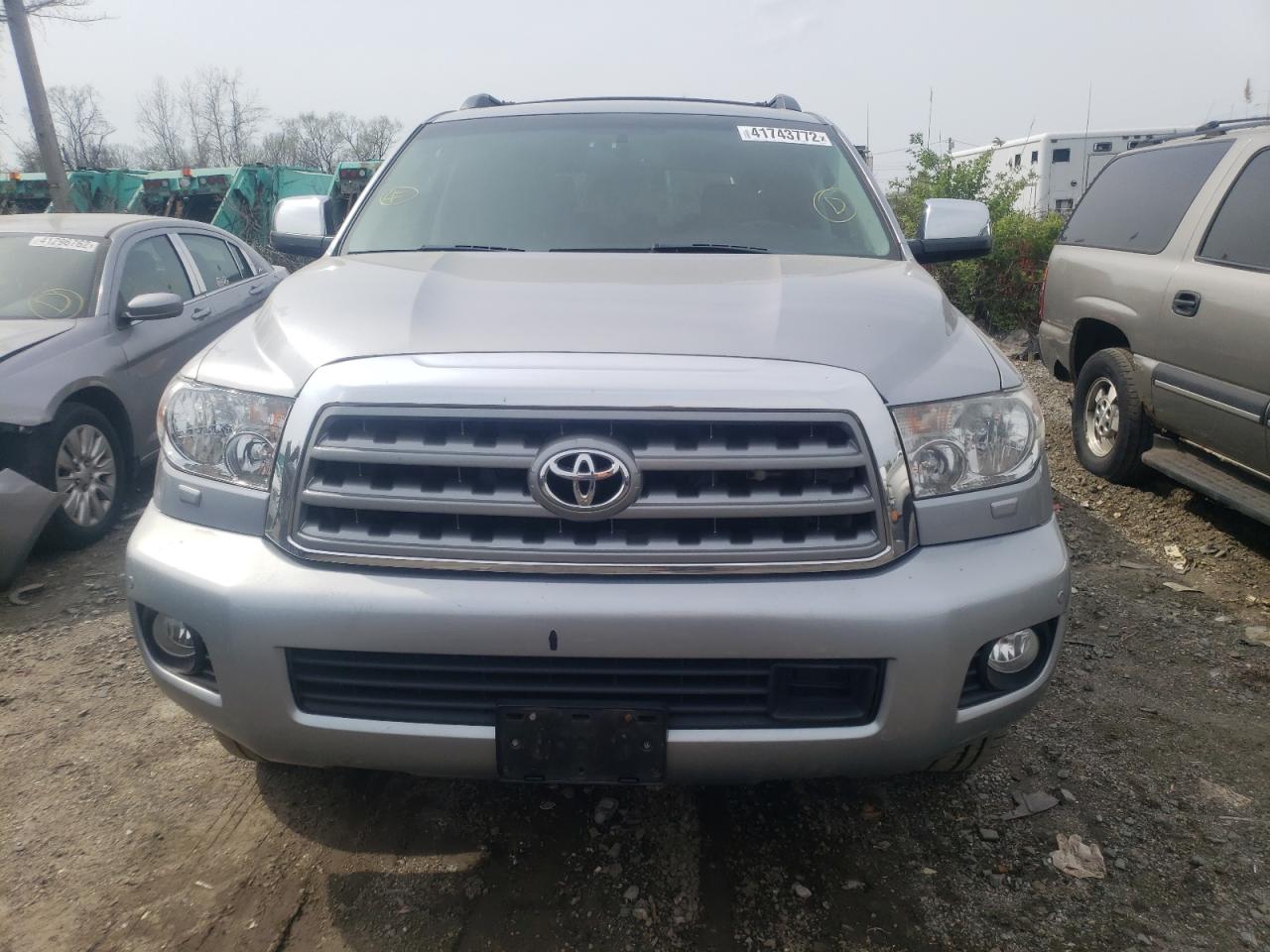 Photo 9 from auction – 2011 TOYOTA SEQUOIA PL with VIN 5TDDY5G18BS043541