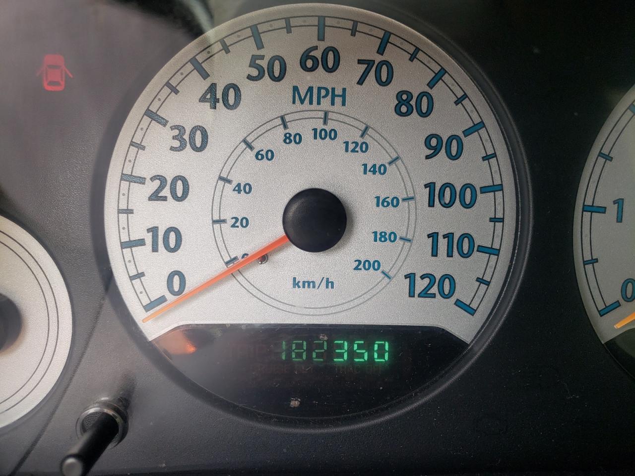 Photo 8 from auction – 2005 CHRYSLER TOWN & COU with VIN 2C4GP54L45R444443