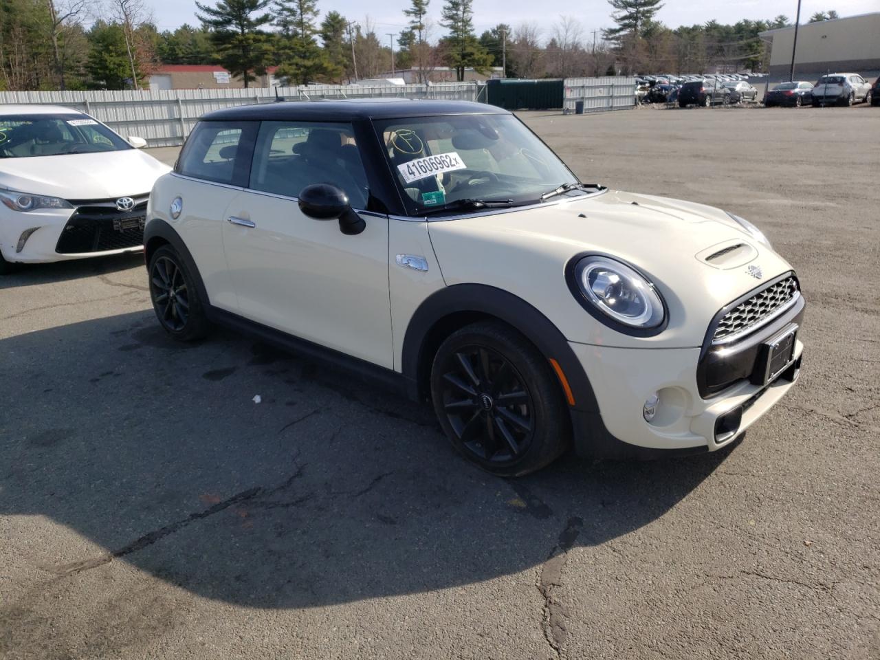MINI COOPER S 2019 with VIN WMWXP7C55K2A54217 - Photo from auction