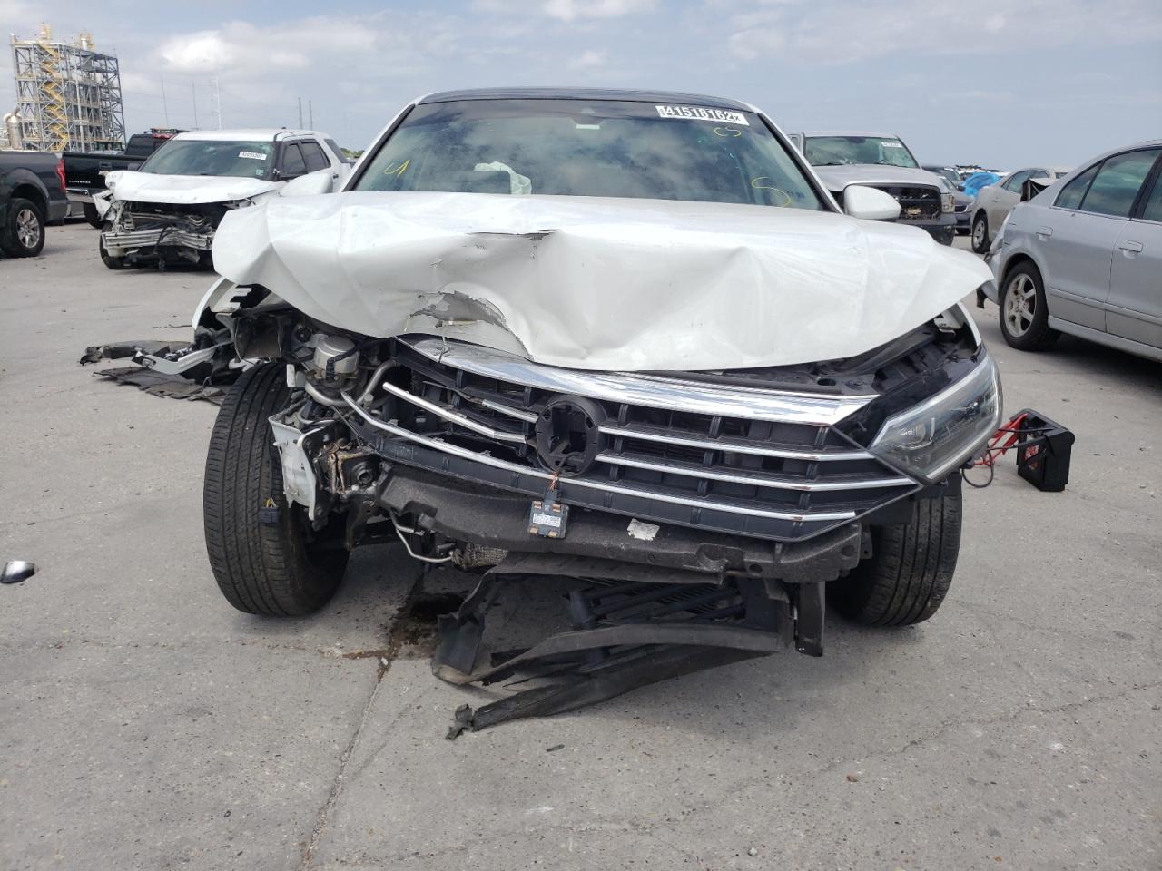 Photo 9 from auction – 2019 VOLKSWAGEN JETTA SEL with VIN 3VWE57BU2KM066935