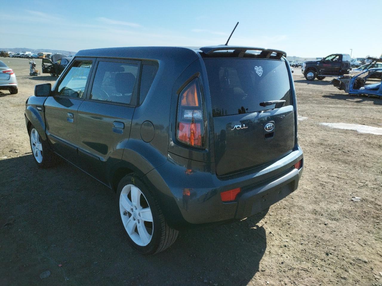 صورة رقم 3 من المزاد - 2010 KIA SOUL + مع VIN KNDJT2A26A7071963