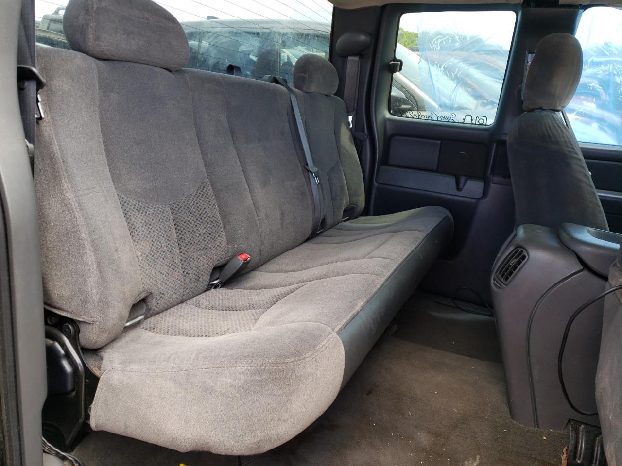 Photo 6 from auction – 2006 CHEVROLET SILVERADO with VIN 1GCEK19B16Z171113