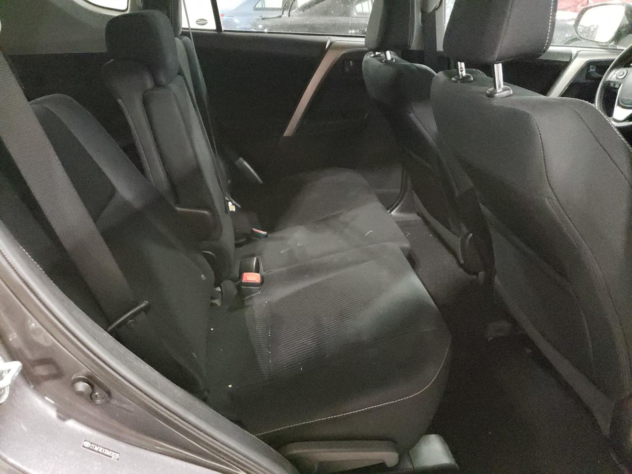 Photo 6 from auction – 2013 TOYOTA RAV4 XLE with VIN 2T3WFREV3DW028295