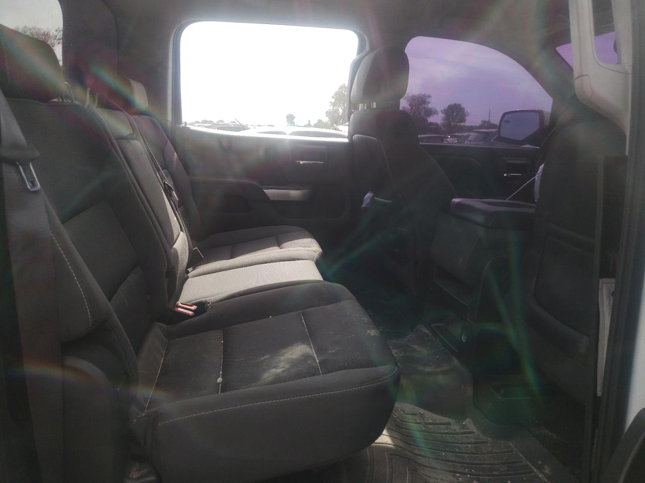 Photo 6 from auction – 2015 CHEVROLET SILVERADO with VIN 3GCUKREH4FG279603